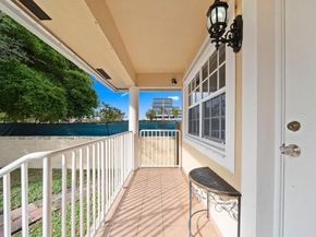 701 NE 6th St, Hallandale Beach FL 33009