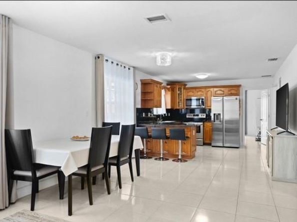 701 NE 6th St, Hallandale Beach FL 33009