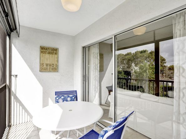 2230 N Cypress Bend Dr 306, Pompano Beach FL 33069