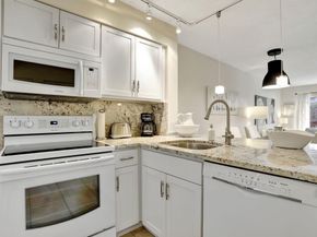 2230 N Cypress Bend Dr 306, Pompano Beach FL 33069