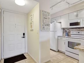 2230 N Cypress Bend Dr 306, Pompano Beach FL 33069
