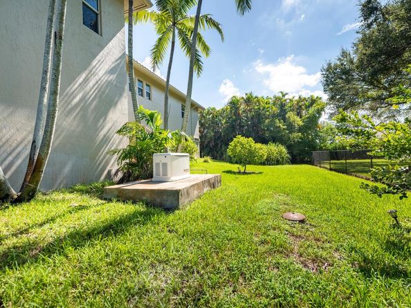 830 NW 122nd Ave, Plantation FL 33325
