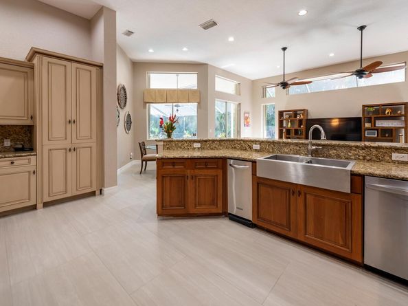 830 NW 122nd Ave, Plantation FL 33325