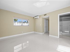 2025 NW 38th St, Oakland Park FL 33309