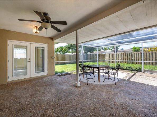 2025 NW 38th St, Oakland Park FL 33309