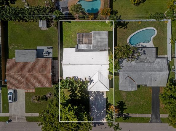 2025 NW 38th St, Oakland Park FL 33309