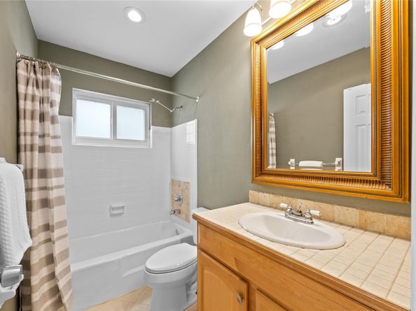 2025 NW 38th St, Oakland Park FL 33309