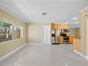 2025 NW 38th St, Oakland Park FL 33309