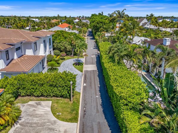 220 Rilyn Drive, West Palm Beach FL 33405
