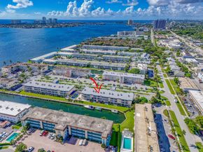 131 Doolen Court 304, North Palm Beach FL 33408