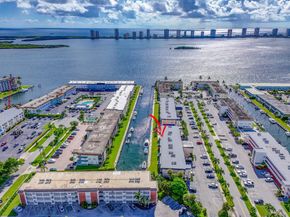 131 Doolen Court 304, North Palm Beach FL 33408