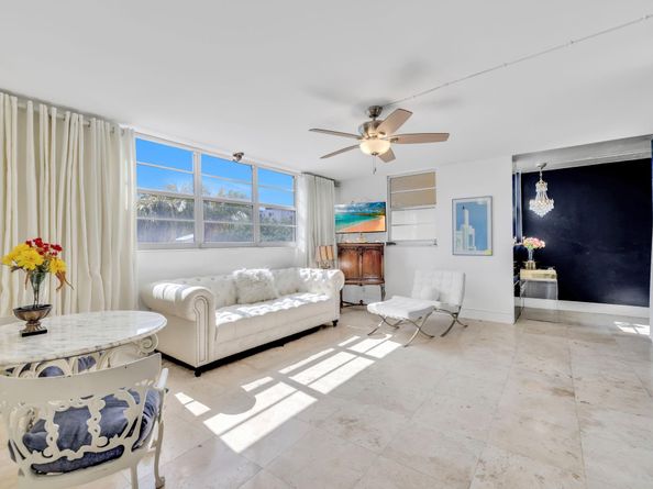 1811 Jefferson St 203, Hollywood FL 33020