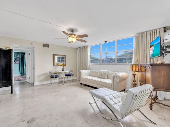 1811 Jefferson St 203, Hollywood FL 33020