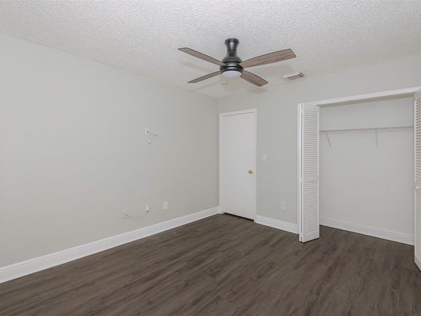 1040 NW 191st Ave, Pembroke Pines FL 33029