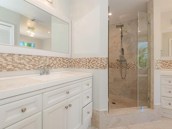 1040 NW 191st Ave, Pembroke Pines FL 33029