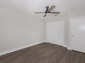 1040 NW 191st Ave, Pembroke Pines FL 33029
