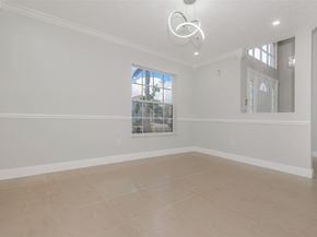 1040 NW 191st Ave, Pembroke Pines FL 33029