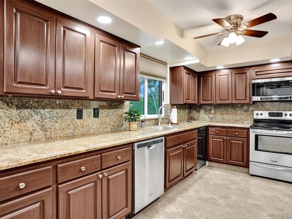 9444 NW 46th St, Sunrise FL 33351