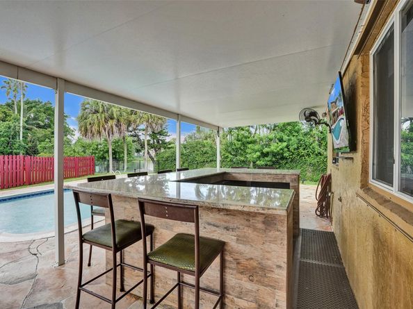 9444 NW 46th St, Sunrise FL 33351