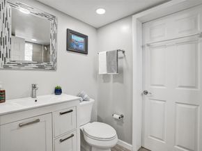 9444 NW 46th St, Sunrise FL 33351