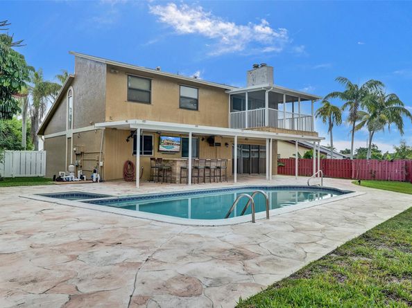 9444 NW 46th St, Sunrise FL 33351