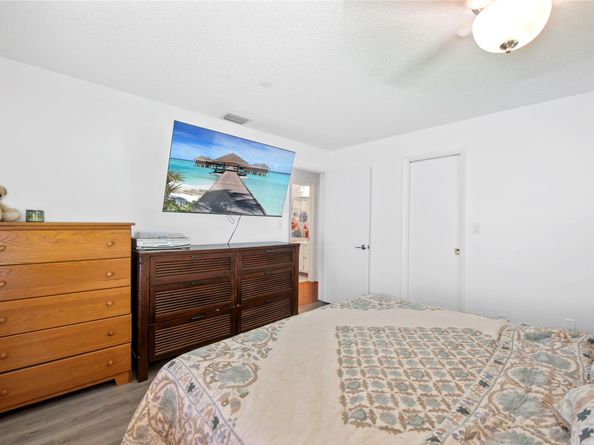220 S Golf Blvd, Pompano Beach FL 33064