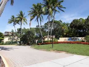 1120 Lake Shore Drive 205, Lake Park FL 33403