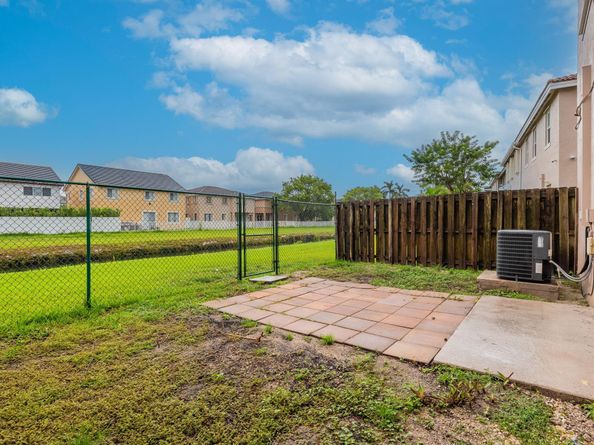 27400 SW 138th Path, Homestead FL 33032