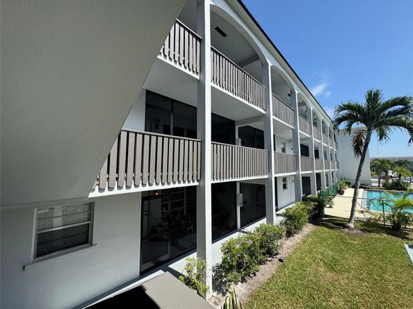 651 Pine Dr 302, Pompano Beach FL 33060