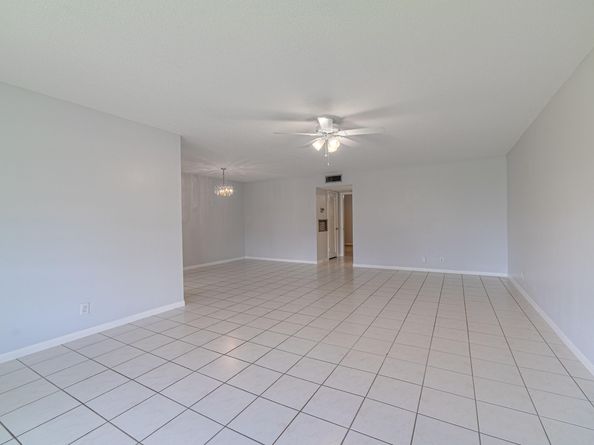 180 High Point Terrace E C, Delray Beach FL 33445