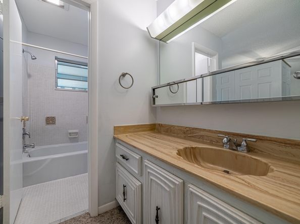 180 High Point Terrace E C, Delray Beach FL 33445