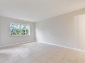 120 Sparrow Drive 314, Royal Palm Beach FL 33411
