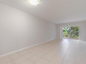 120 Sparrow Drive 314, Royal Palm Beach FL 33411