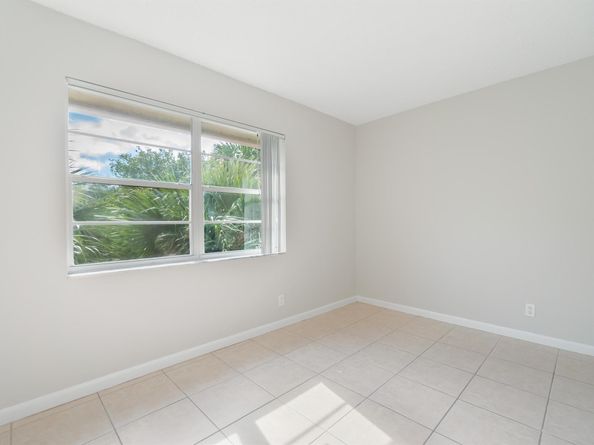 120 Sparrow Drive 314, Royal Palm Beach FL 33411