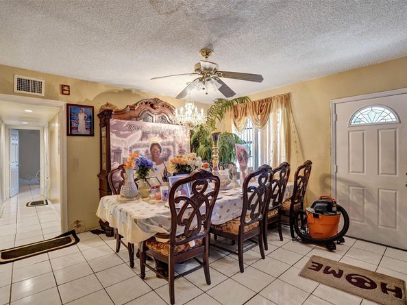 57 NW 68th St, Miami FL 33150