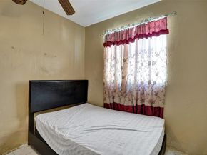 57 NW 68th St, Miami FL 33150