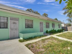 57 NW 68th St, Miami FL 33150