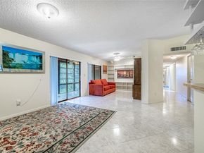 7612 Ashmont Cir 7612, Tamarac FL 33321