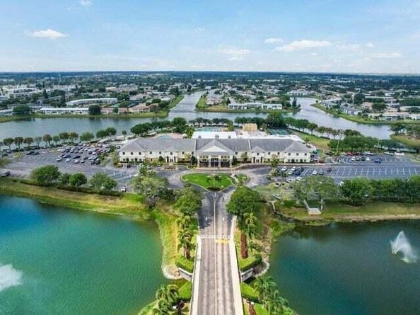116 Bedford 116 E, West Palm Beach FL 33417