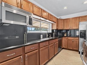 1007 SE 6th St, Deerfield Beach FL 33441