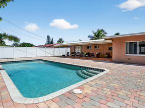 1007 SE 6th St, Deerfield Beach FL 33441
