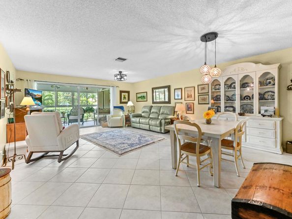 5113 Poppy Place 201, Delray Beach FL 33484
