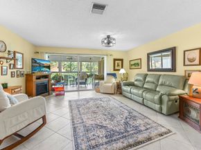 5113 Poppy Place 201, Delray Beach FL 33484