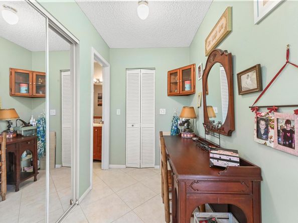 5113 Poppy Place 201, Delray Beach FL 33484