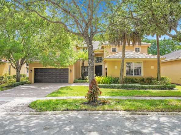 4100 E Gardenia Ave, Weston FL 33332