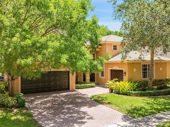 4100 E Gardenia Ave, Weston FL 33332