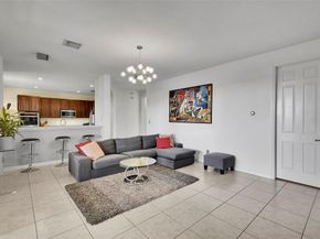 4100 E Gardenia Ave, Weston FL 33332