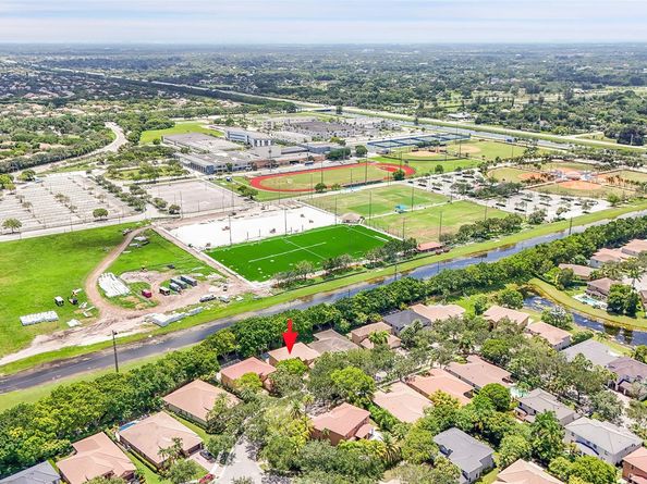 4100 E Gardenia Ave, Weston FL 33332