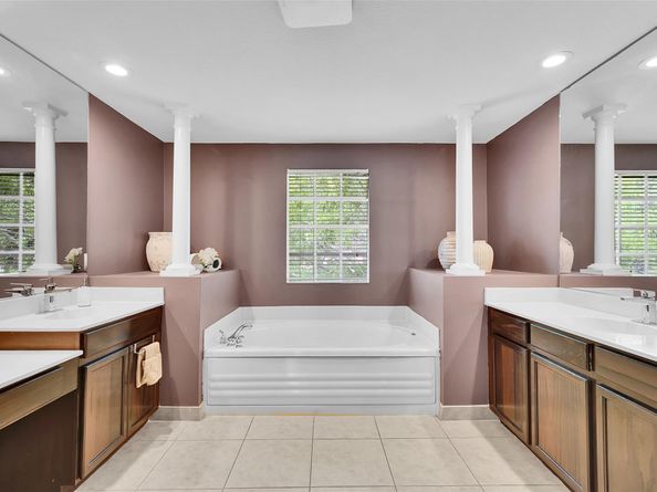 4100 E Gardenia Ave, Weston FL 33332