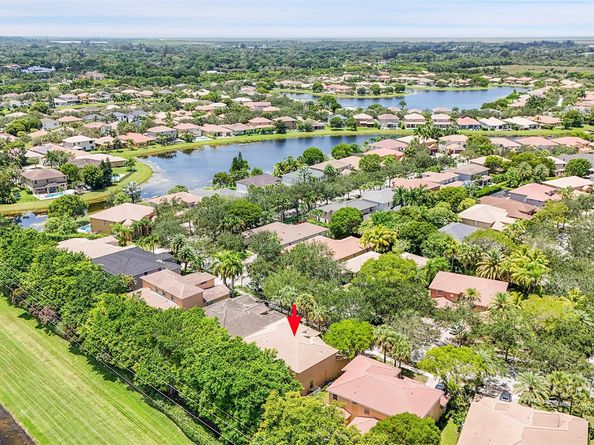 4100 E Gardenia Ave, Weston FL 33332